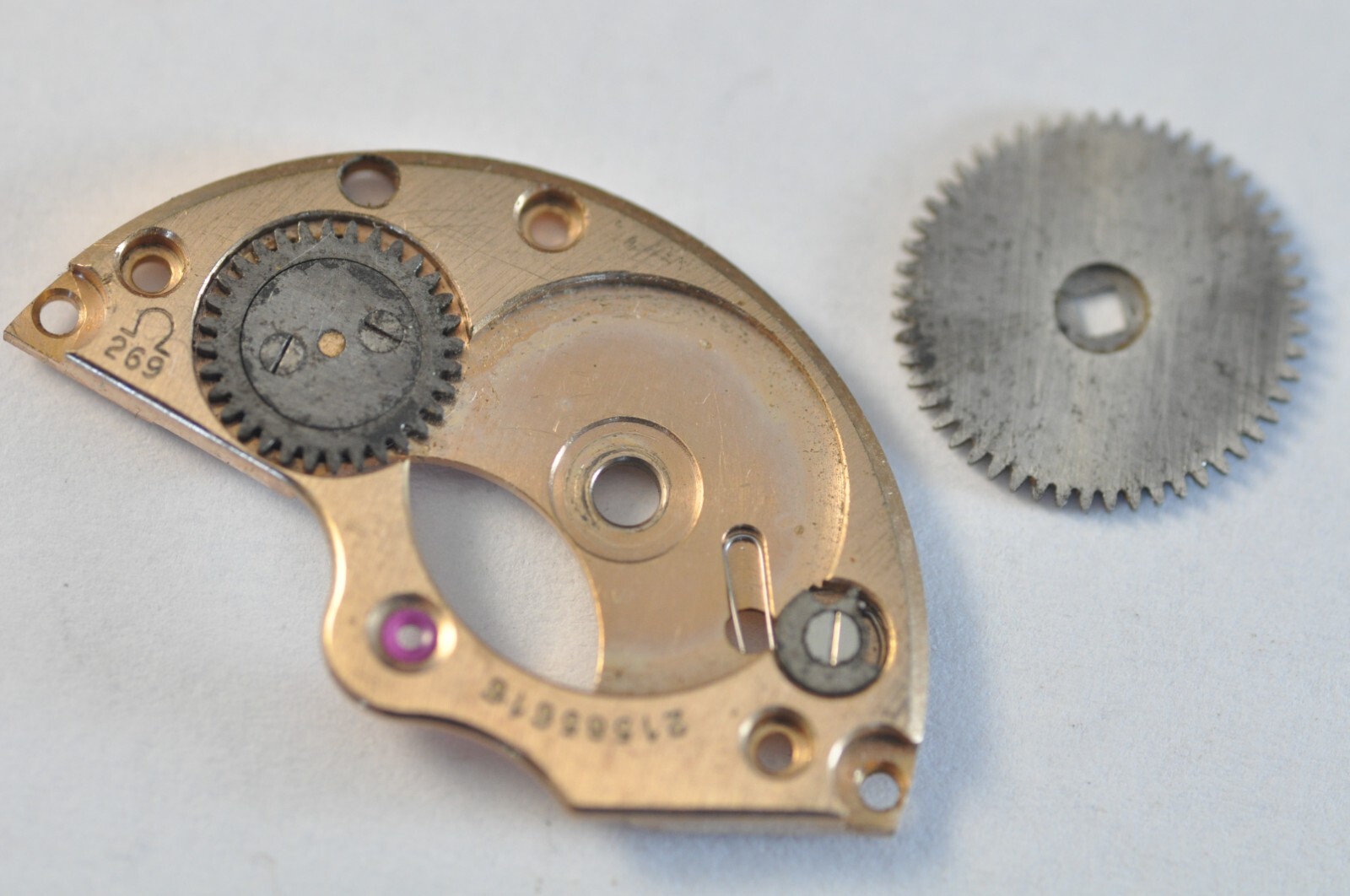 32955025171756816379