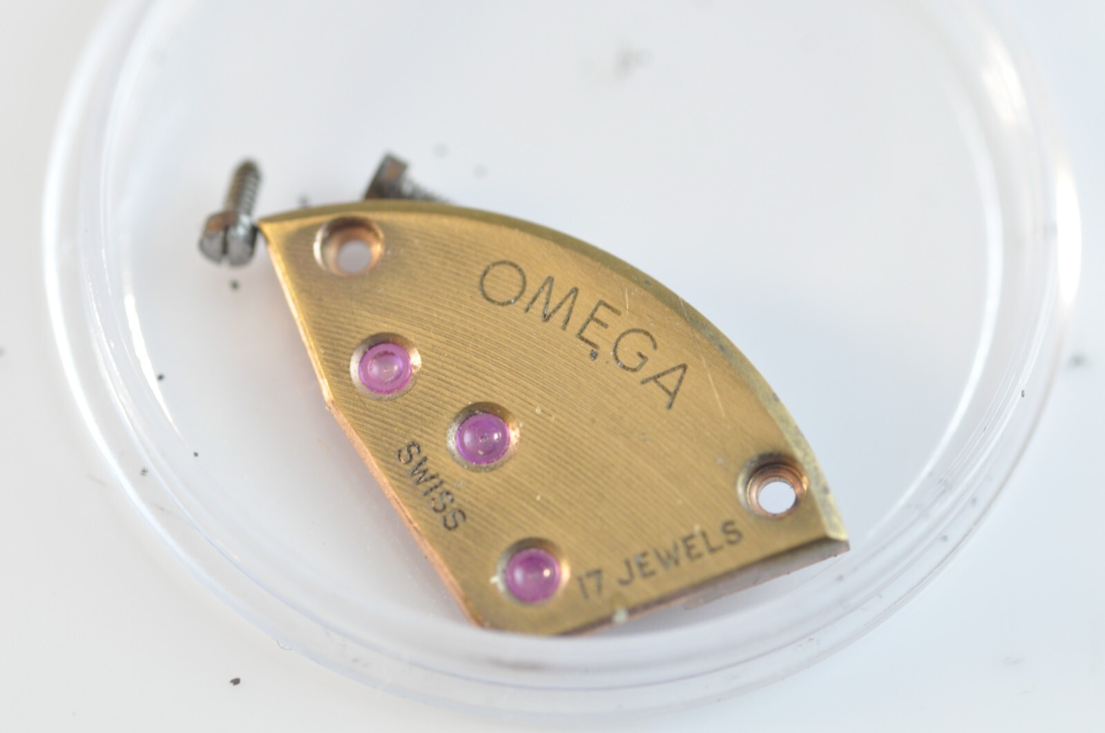 28483615711756826611