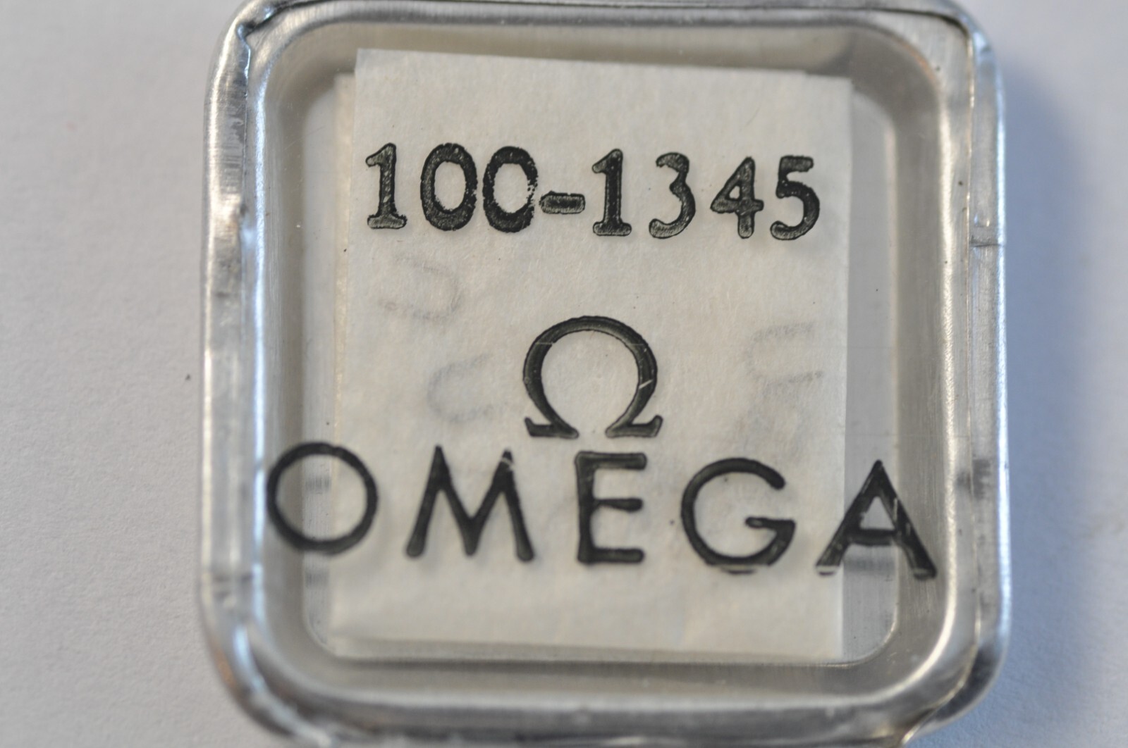 27231955301756828224