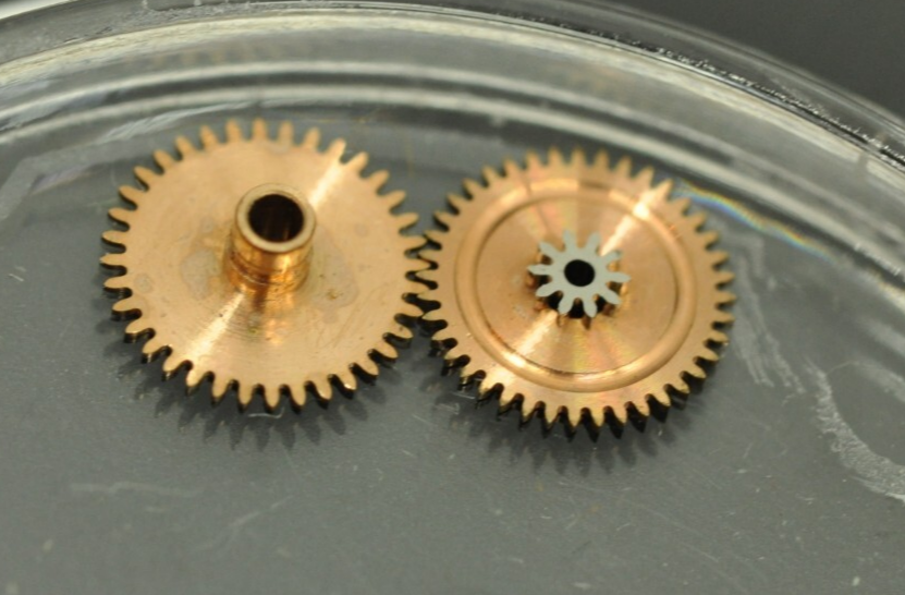 35338675831756885245