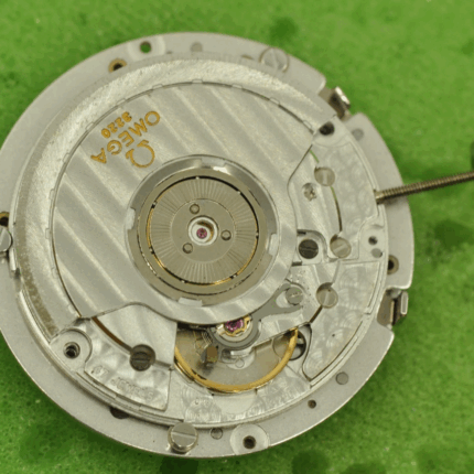 mechanizm zegarka omega kaliber 3220 stare zapasy magazynowe Q1