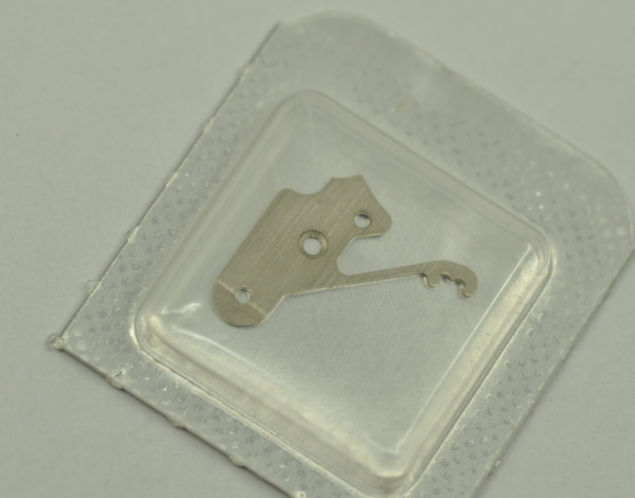 31956918141761663233