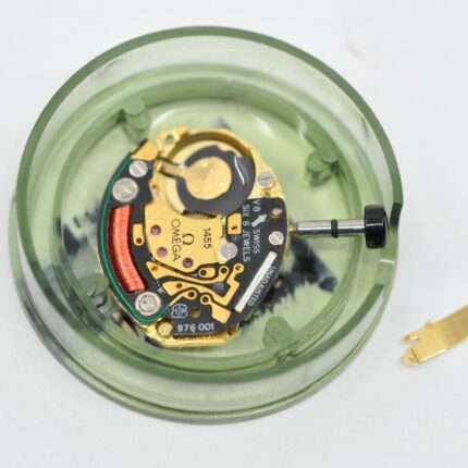 mechanizm zegarkowy omega 1455 nieużywany - stare zapasy magazynowe