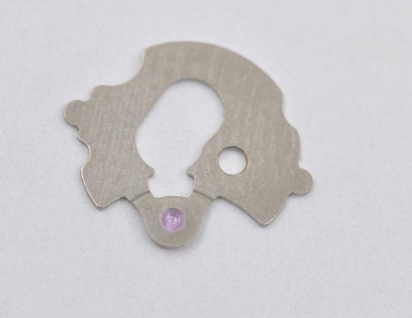 23641207211768478098